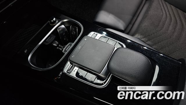 Mercedes-Benz A-Class (W177) A220 Sedan 2020 — фото 19