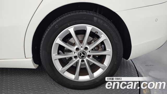 Mercedes-Benz A-Class (W177) A220 Sedan 2020 — фото 21