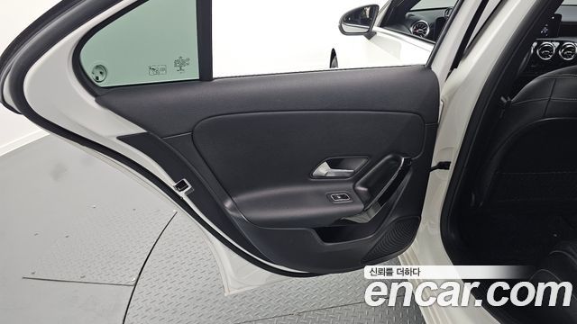 Mercedes-Benz A-Class (W177) A220 Sedan 2020 — фото 25