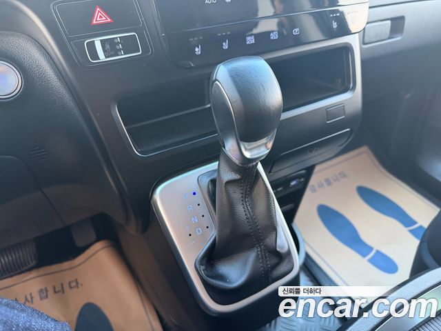 Hyundai Staria Cargo 5-Seater Modern 2022 — фото 15