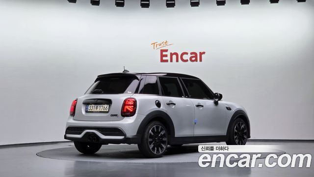 MINI Cooper S 5Door Classic Third Generation 2022 — фото 2