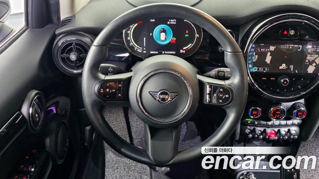 MINI Cooper S 5Door Classic Third Generation 2022 — фото 13