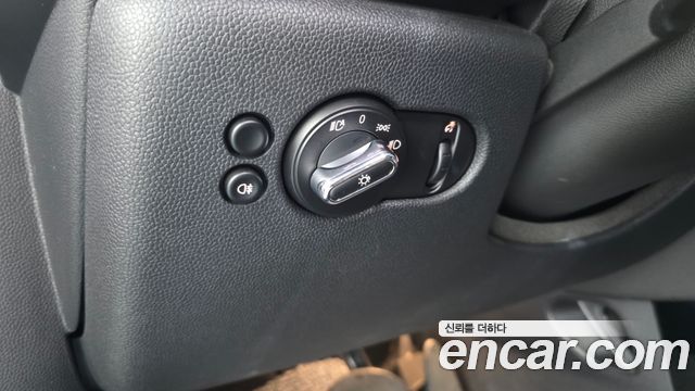 MINI Cooper S 5Door Classic Third Generation 2022 — фото 29