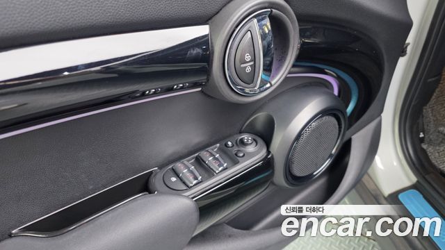 MINI Cooper S 5Door Classic Third Generation 2022 — фото 35