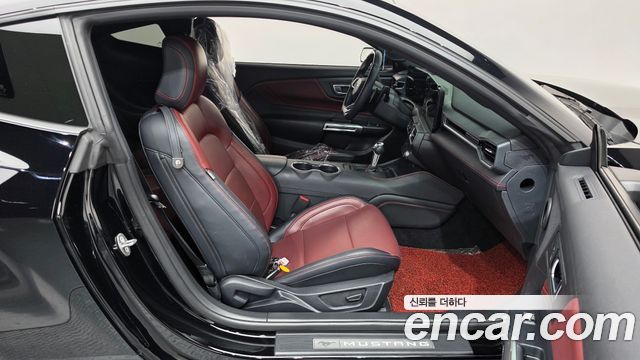 Ford Mustang (VII) 2.3 EcoBoost Premium Coupe 2024 — фото 26