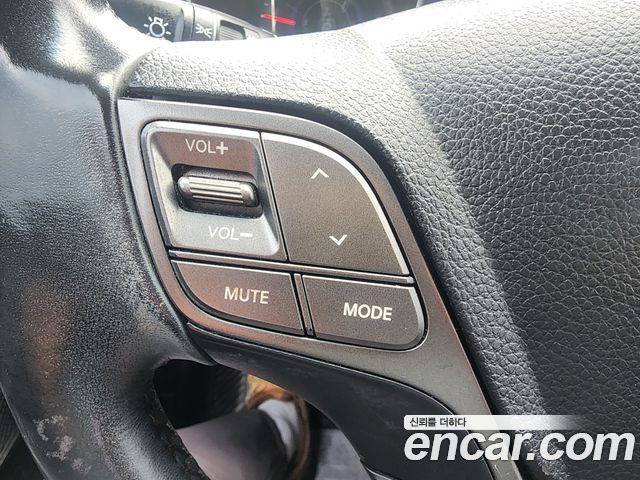 Hyundai Santa Fe (DM) Diesel(e-VGT) 2.0 2WD Exclusive 2015 — фото 16