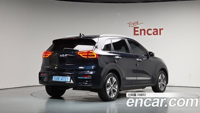 Kia Niro EV Noblesse 2022 — фото 2