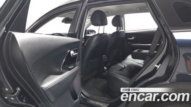 Kia Niro EV Noblesse 2022 — фото 12