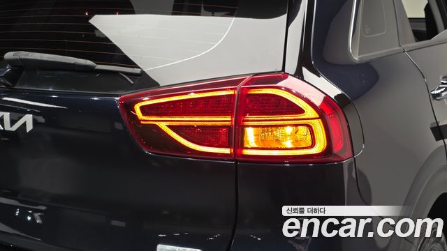 Kia Niro EV Noblesse 2022 — фото 23
