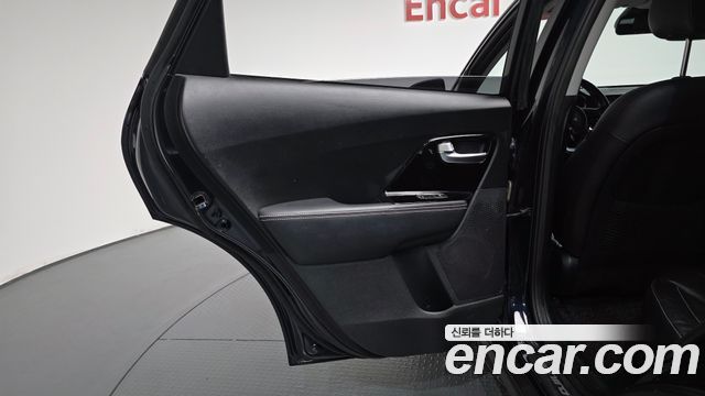 Kia Niro EV Noblesse 2022 — фото 25