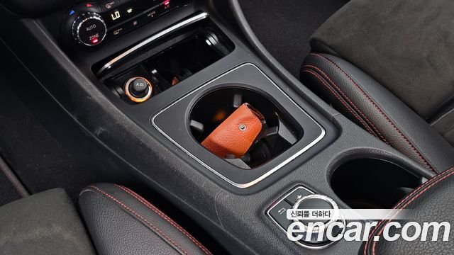 Mercedes-Benz CLA-Class (C117) CLA220 AMG Line 2018 — фото 27
