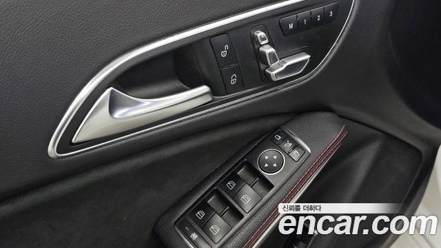 Mercedes-Benz CLA-Class (C117) CLA220 AMG Line 2018 — фото 31