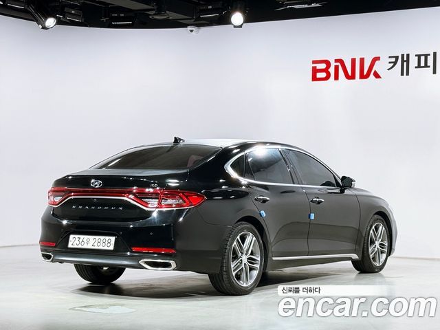 Hyundai Grandeur (IG) 3.0 Exclusive 2017 — фото 2