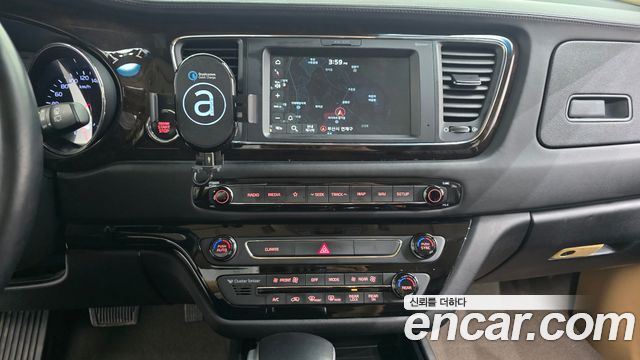 Kia Carnival Gasoline 9-seater Limousine(Special vehicle) 2020 — фото 13