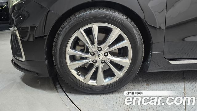 Kia Carnival Gasoline 9-seater Limousine(Special vehicle) 2020 — фото 21