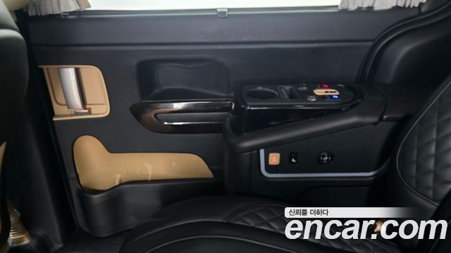 Kia Carnival Gasoline 9-seater Limousine(Special vehicle) 2020 — фото 25
