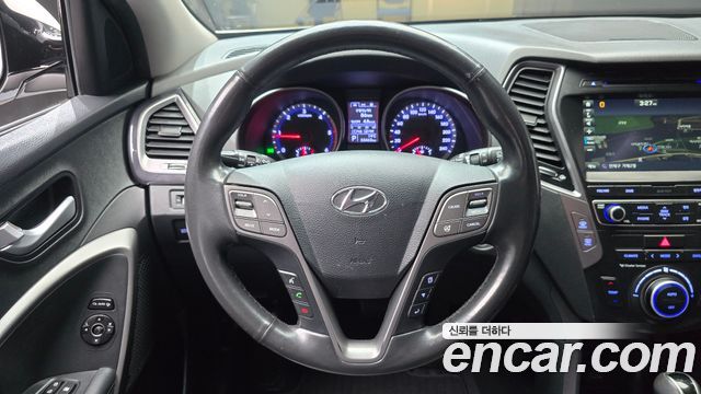 Hyundai Santa Fe (DM) Diesel(e-VGT) 2.0 2WD Premium 2015 — фото 13
