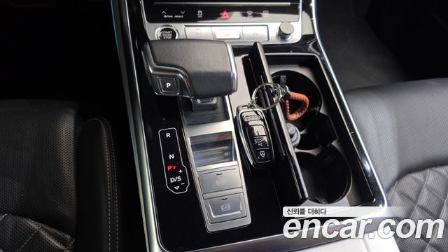 Audi Q8 (4M) 55 TFSI Quattro Premium 2023 — фото 9