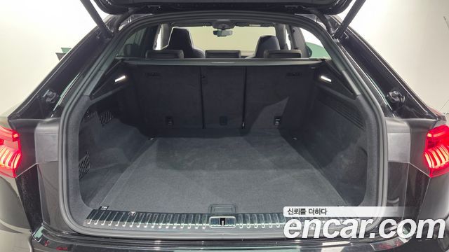 Audi Q8 (4M) 55 TFSI Quattro Premium 2023 — фото 20