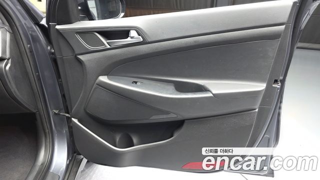 Hyundai Tucson Gasoline 1.6 turbo 2WD Modern 2019 — фото 24