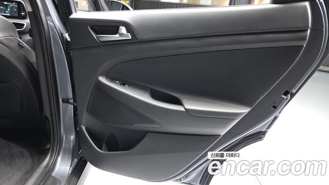 Hyundai Tucson Gasoline 1.6 turbo 2WD Modern 2019 — фото 25