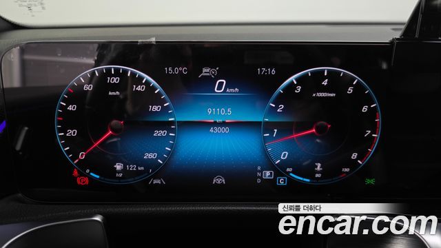 Mercedes-Benz GLB-Class (X247) GLB250 4MATIC 2023 — фото 8