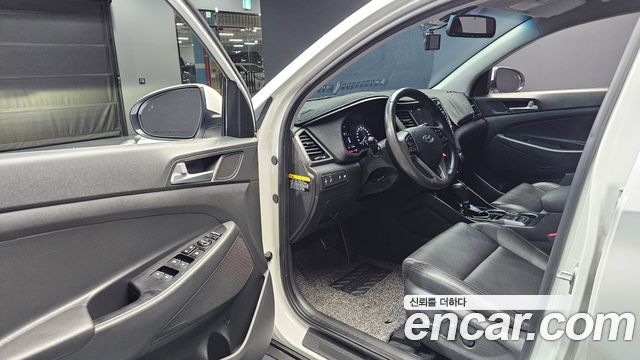 Hyundai Tucson Diesel 2.0 2WD Modern 2018 — фото 10