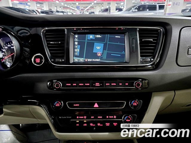 Kia Carnival Gasoline 7-seater Limousine President 2016 — фото 10
