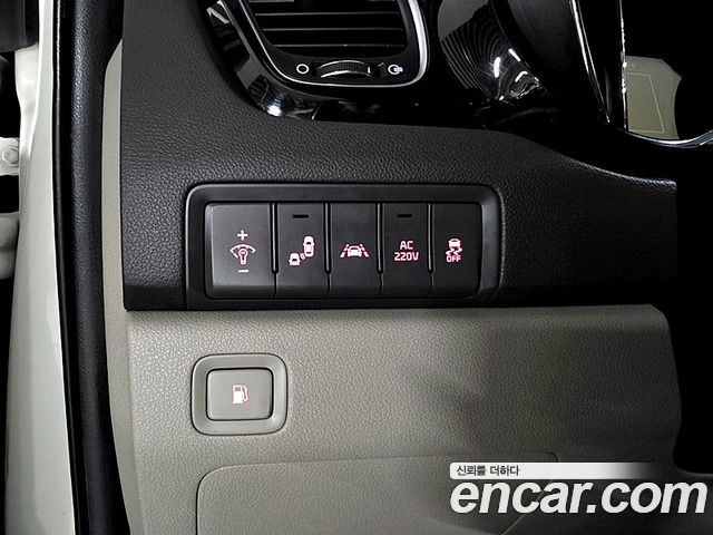 Kia Carnival Gasoline 7-seater Limousine President 2016 — фото 17
