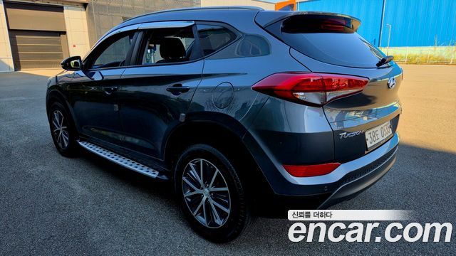 Hyundai Tucson Diesel 2.0 4WD Premium 2016 — фото 2