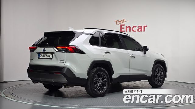 Toyota RAV4 (V) 2,5 4WD Hybrid LTD 2024 — фото 2