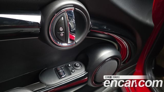 MINI Cooper S JCW 3rd Generation 2022 — фото 35