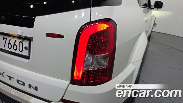 KG Mobility (SsangYong) Rexton W 2.2 4WD RX7 Luxury 2017 — фото 23