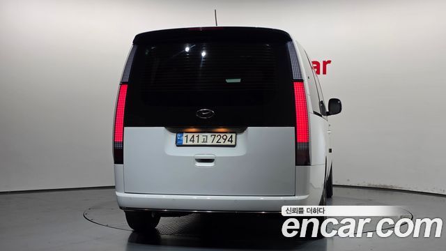 Hyundai Staria L3.5 Lounge 9-Seater Inspiration 2022 — фото 4