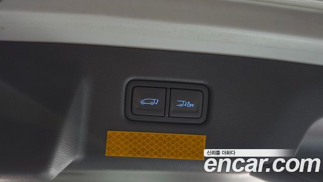 Hyundai Staria L3.5 Lounge 9-Seater Inspiration 2022 — фото 18