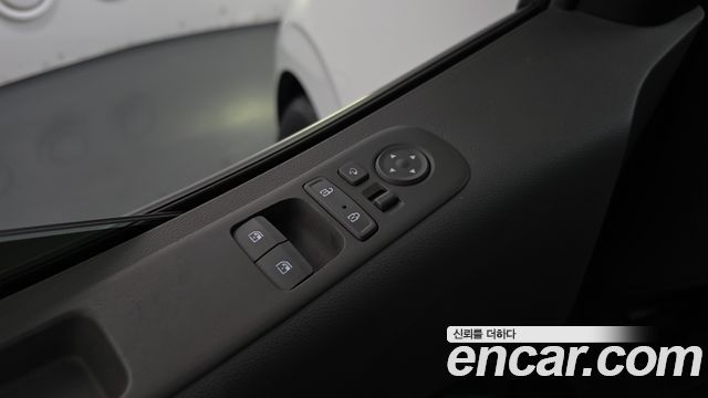 Hyundai Staria L3.5 Lounge 9-Seater Inspiration 2022 — фото 20