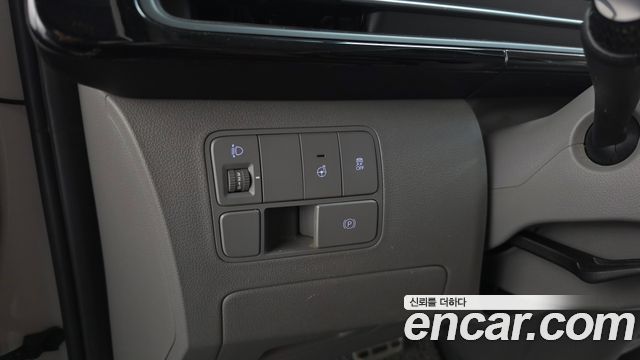 Hyundai Staria L3.5 Lounge 9-Seater Inspiration 2022 — фото 28