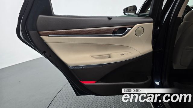 Hyundai Grandeur (IG) 3.0 Exclusive Special 2019 — фото 31