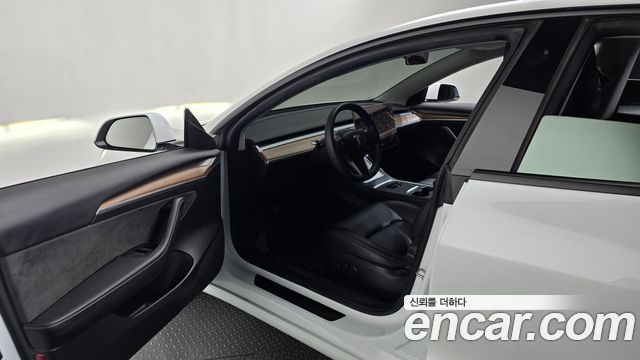Tesla Model 3 Long Range AWD 2022 — фото 10