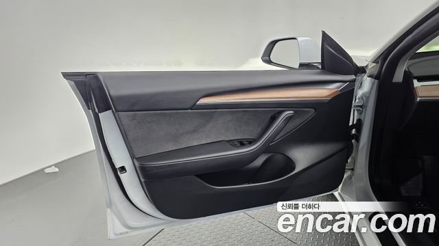 Tesla Model 3 Long Range AWD 2022 — фото 24