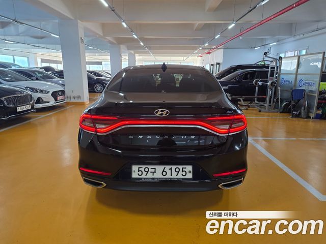 Hyundai Grandeur (IG) 3.0 Exclusive Special 2018 — фото 4