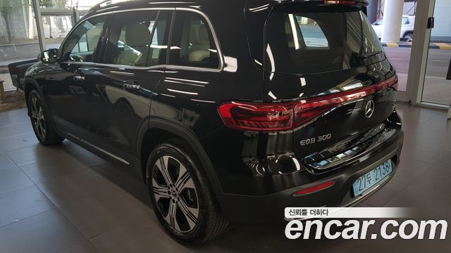 Mercedes-Benz EQB (X243) EQB300 4MATIC 2026 — фото 2