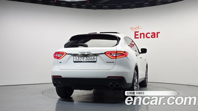 Maserati Levante 3.0 AWD 2020 — фото 4
