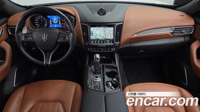 Maserati Levante 3.0 AWD 2020 — фото 7
