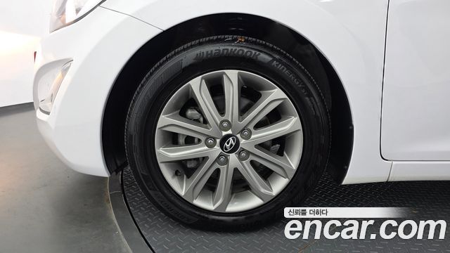 Hyundai Avante 1.6 GDi Modern Standard 2014 — фото 5