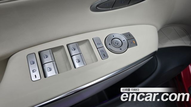 Genesis Electrified (GV70) e-AWD 2022 — фото 30