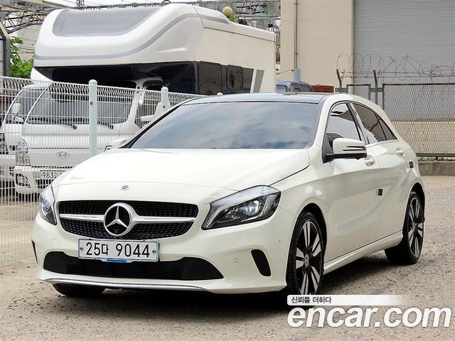 Mercedes-Benz A-Class (W176) A200 2018 — фото 2