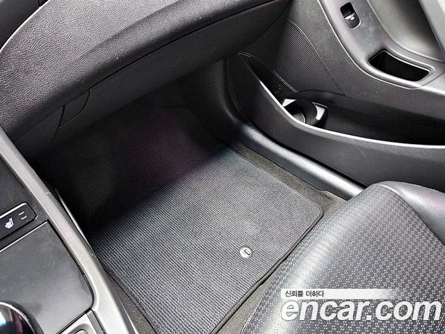 Hyundai Avante 1.6 GDi Smart Standard 2016 — фото 9