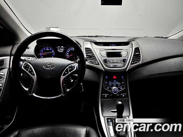 Hyundai Avante 1.6 GDi Smart Standard 2016 — фото 10