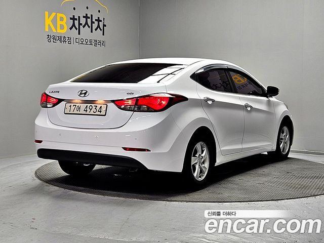 Hyundai Avante 1.6 GDi Smart Standard 2016 — фото 16